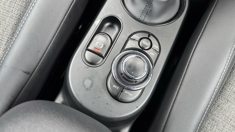 MINI Hatchback 135kW Cooper S Level 2 33kWh 3dr Auto Electric Hatchback